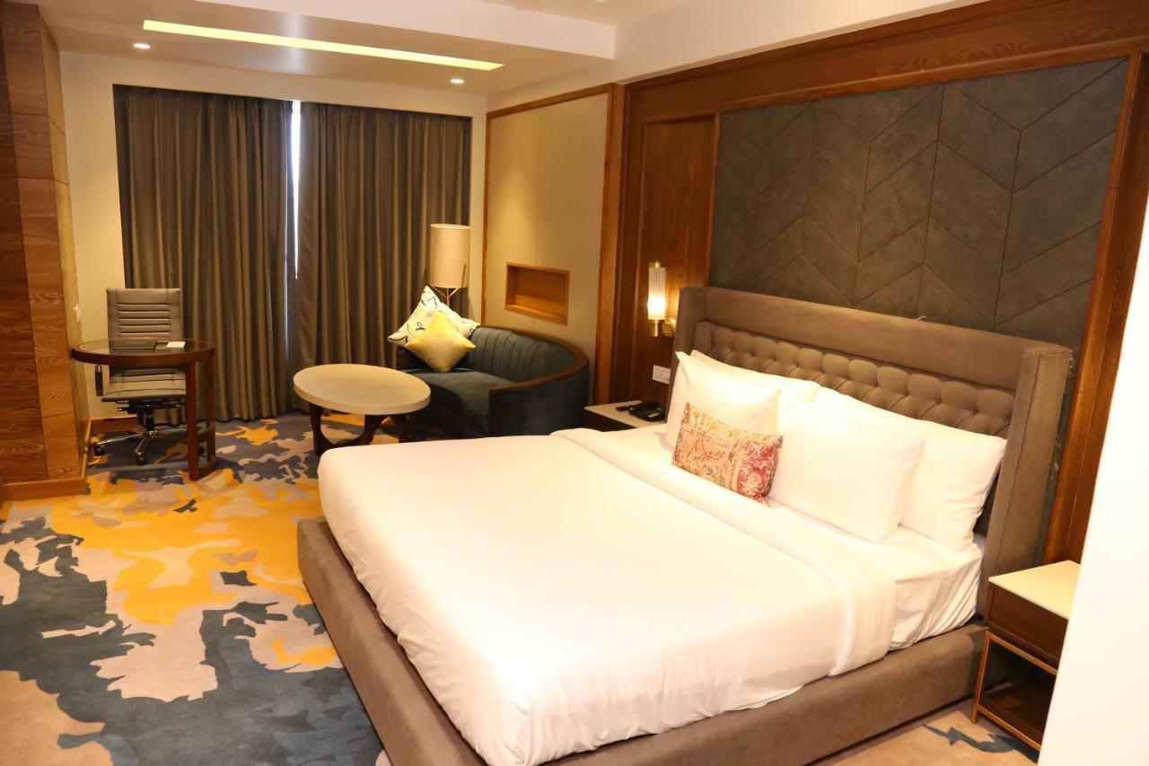 Dreamz Inn & Suites Zirakpur Dış mekan fotoğraf