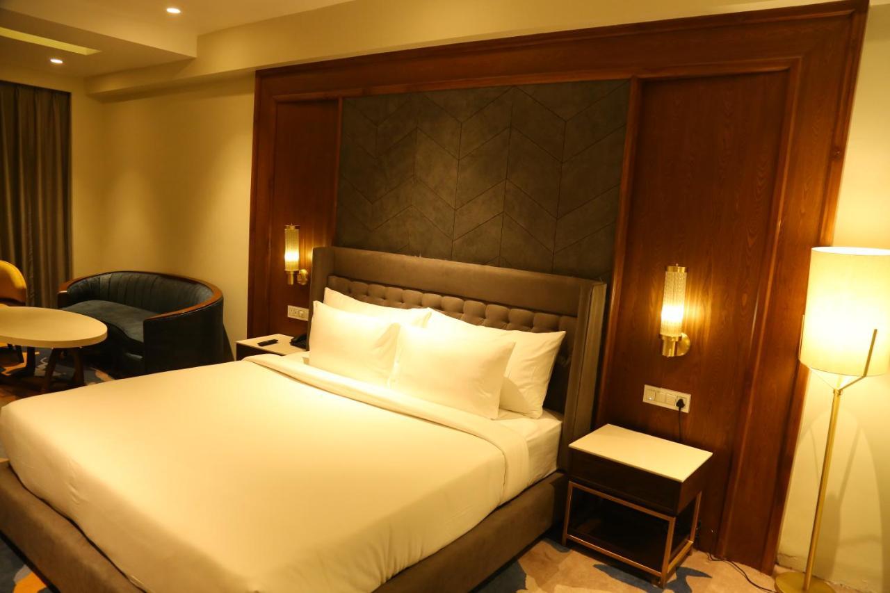 Dreamz Inn & Suites Zirakpur Dış mekan fotoğraf