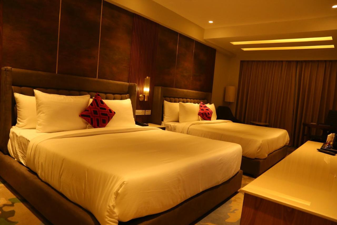 Dreamz Inn & Suites Zirakpur Dış mekan fotoğraf