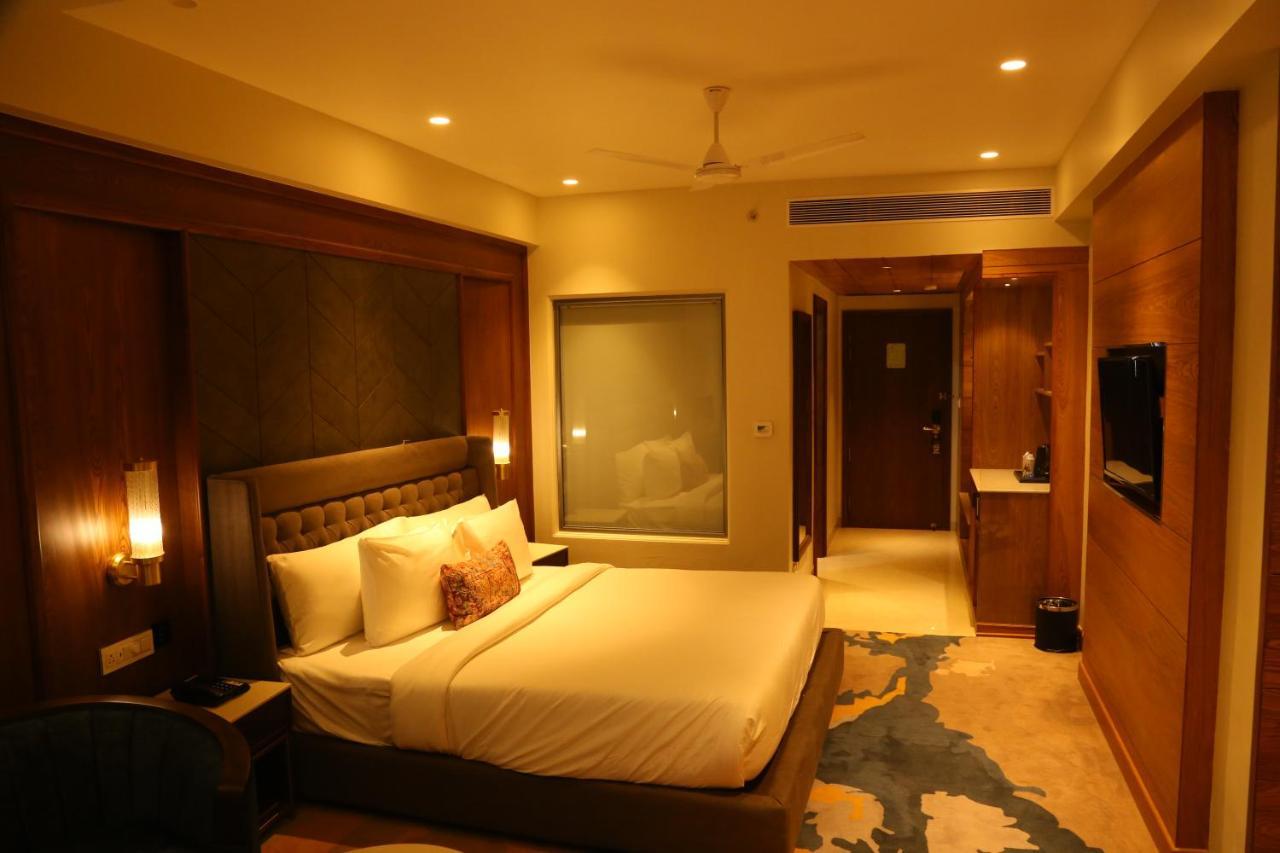 Dreamz Inn & Suites Zirakpur Dış mekan fotoğraf